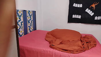 Bố đi Vắng, Con Riêng ở Nhà Với Mẹ Kế Latinh Vòng Ba Nảy Nở Trong đêm Halloween